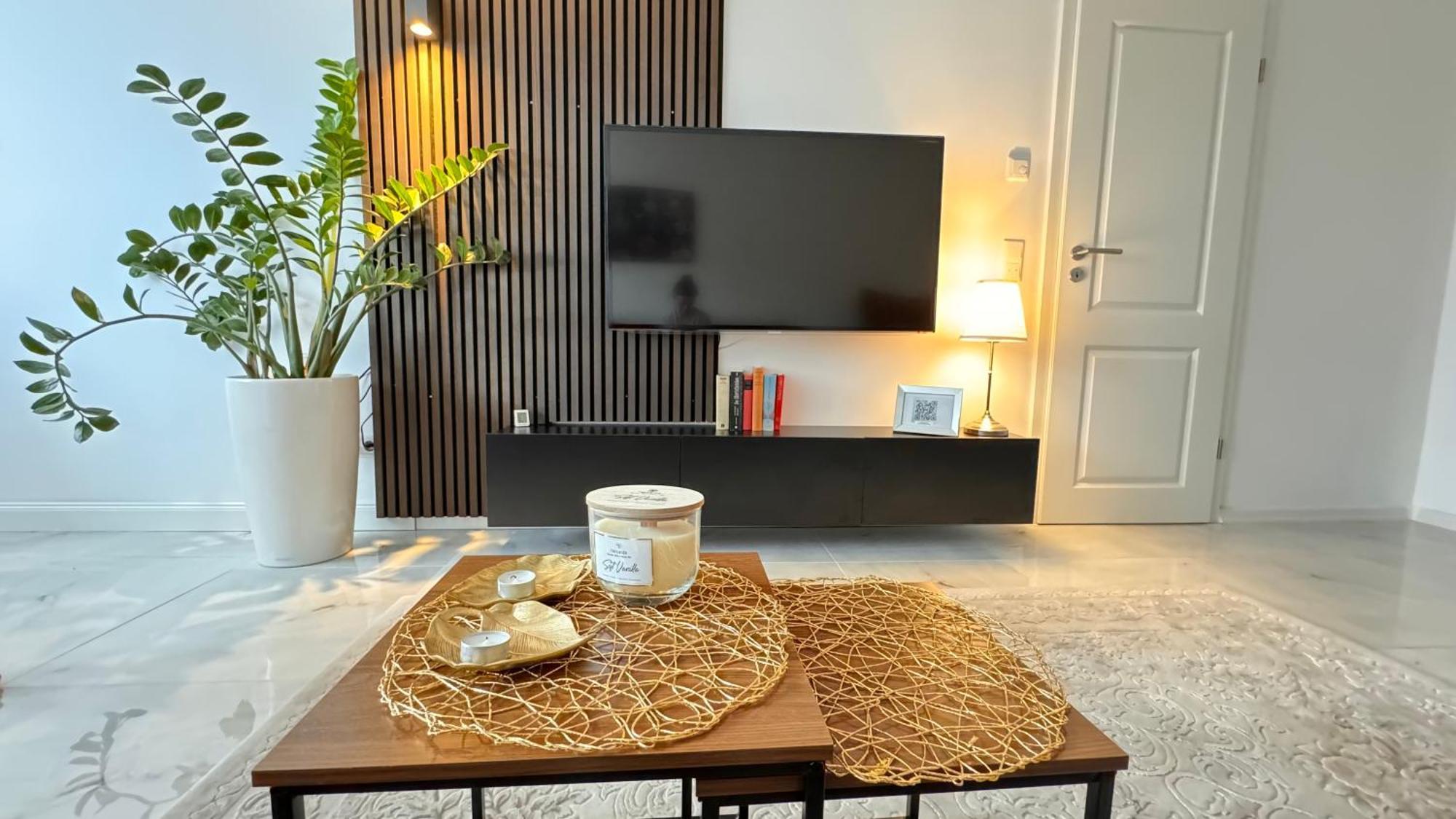Relaxdays-Apartments 2 Garten Und Pool- Mitbenutzung, Kostenloser Parkplatz, Kontaktloser Checkin, Wifi Mit Smarttv Gutersloh Exterior photo